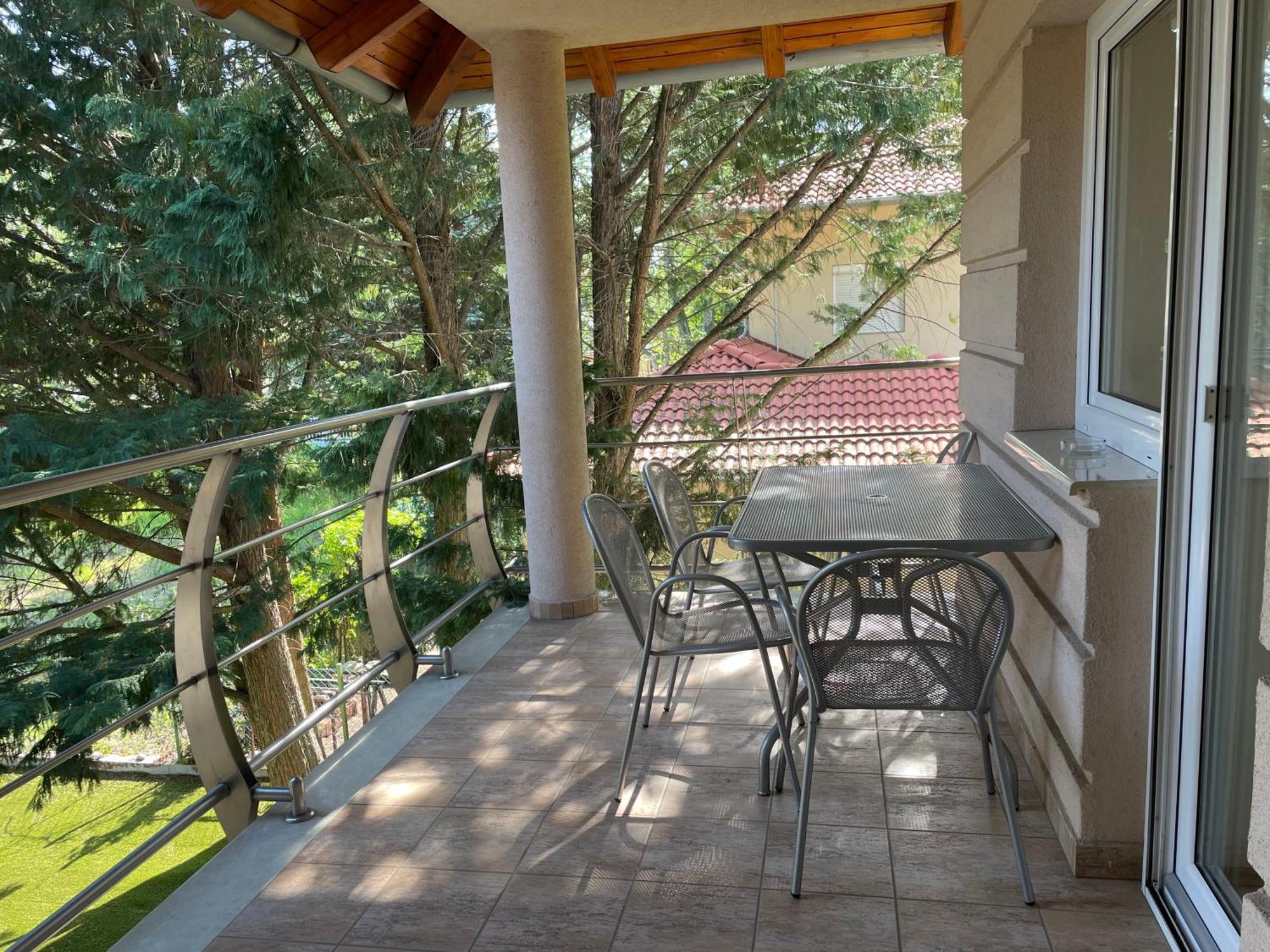 Amore Apartmanhaz Siofok Exterior photo