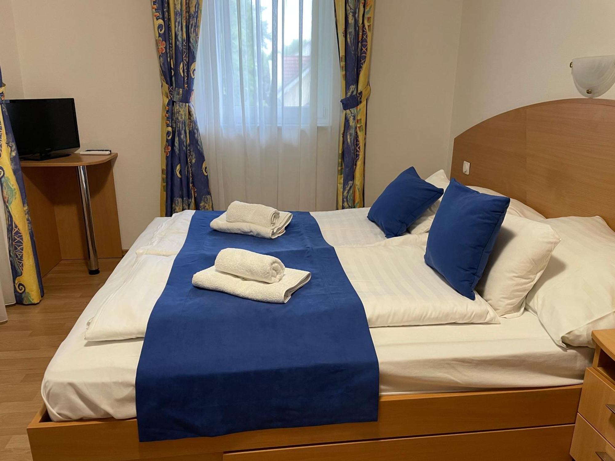 Amore Apartmanhaz Siofok Exterior photo