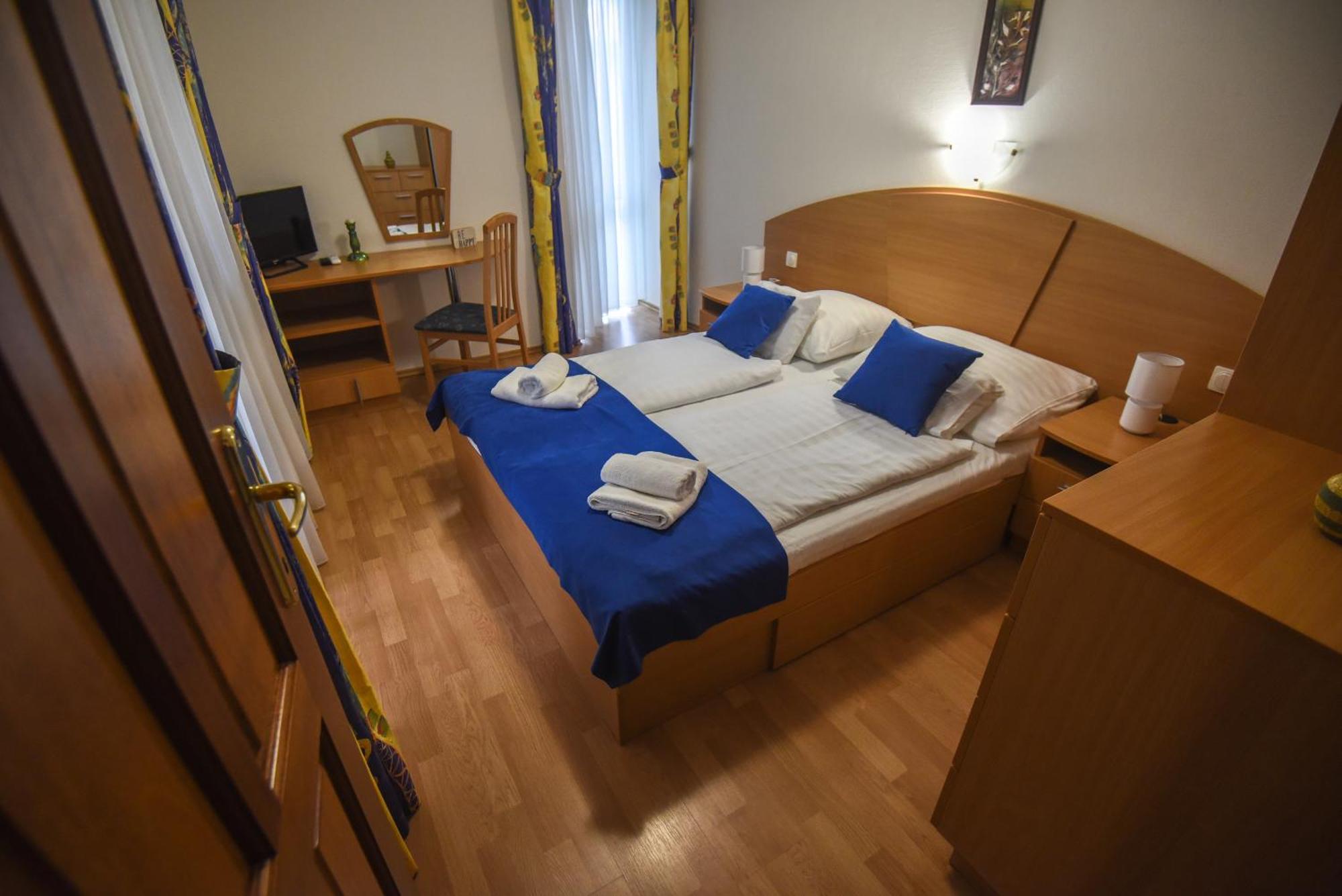 Amore Apartmanhaz Siofok Exterior photo