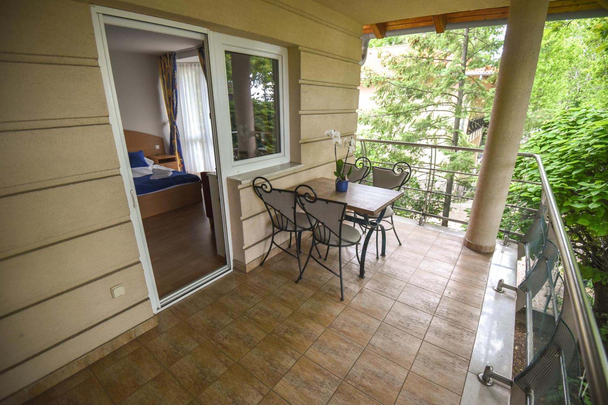 Amore Apartmanhaz Siofok Exterior photo