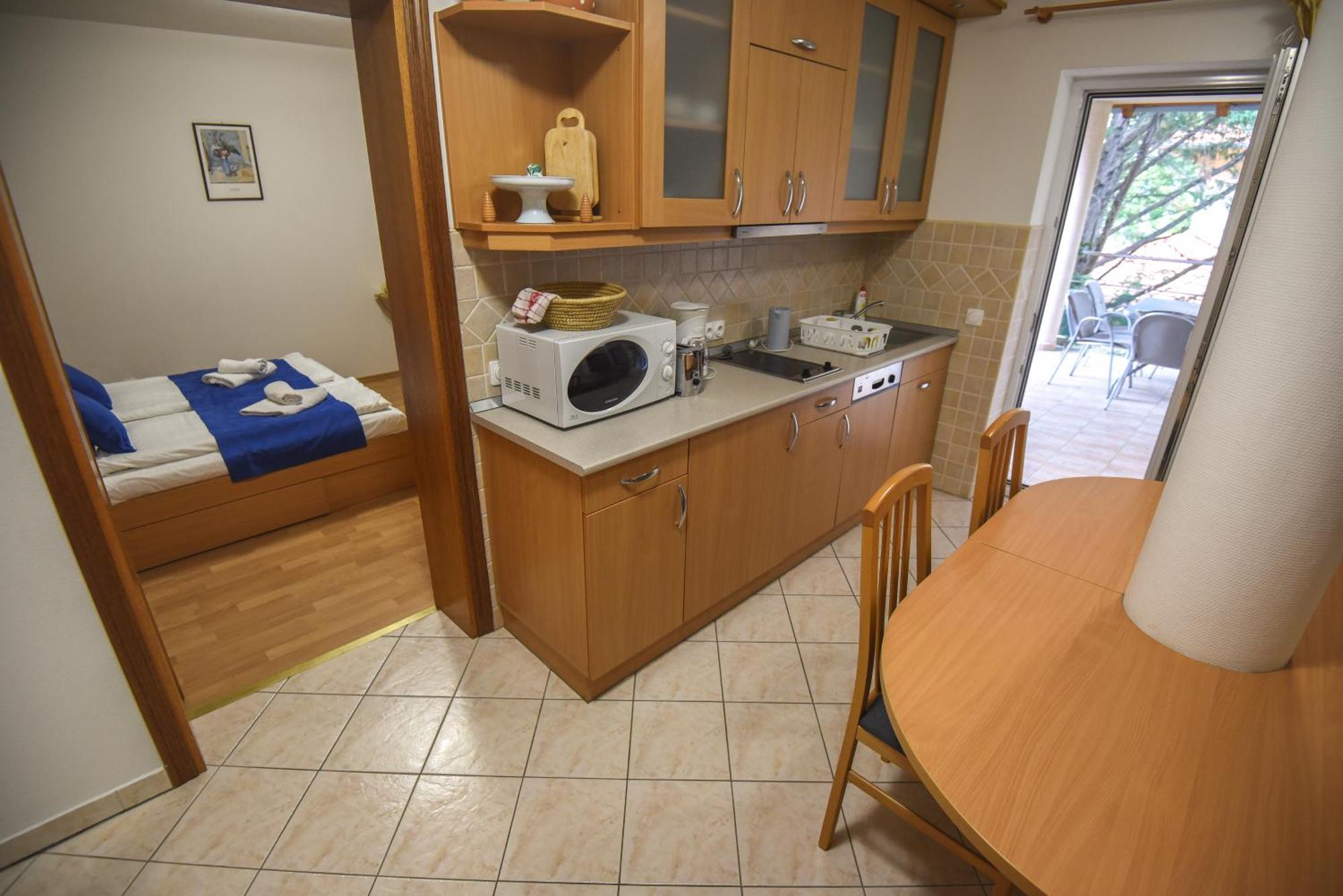 Amore Apartmanhaz Siofok Exterior photo