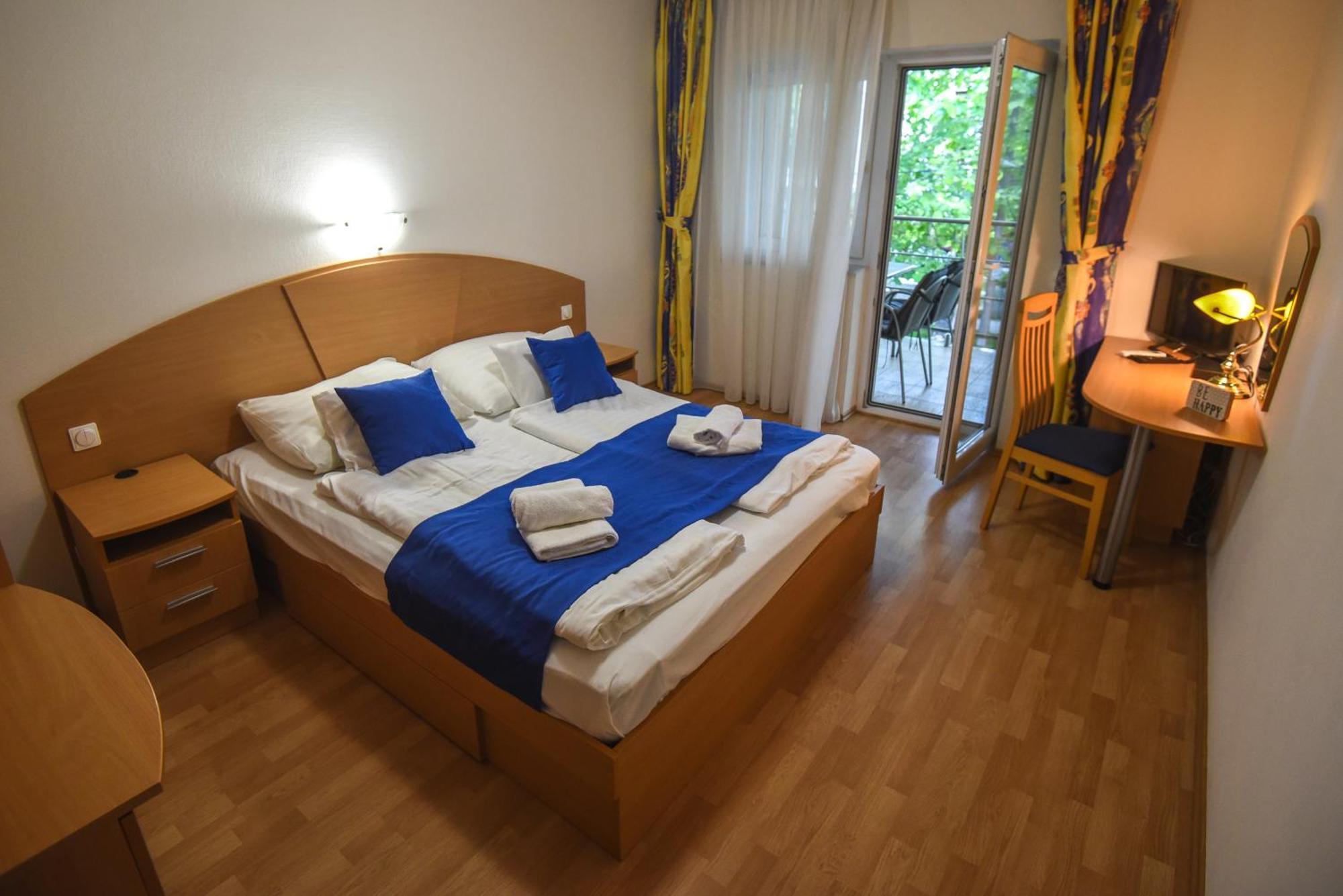 Amore Apartmanhaz Siofok Exterior photo
