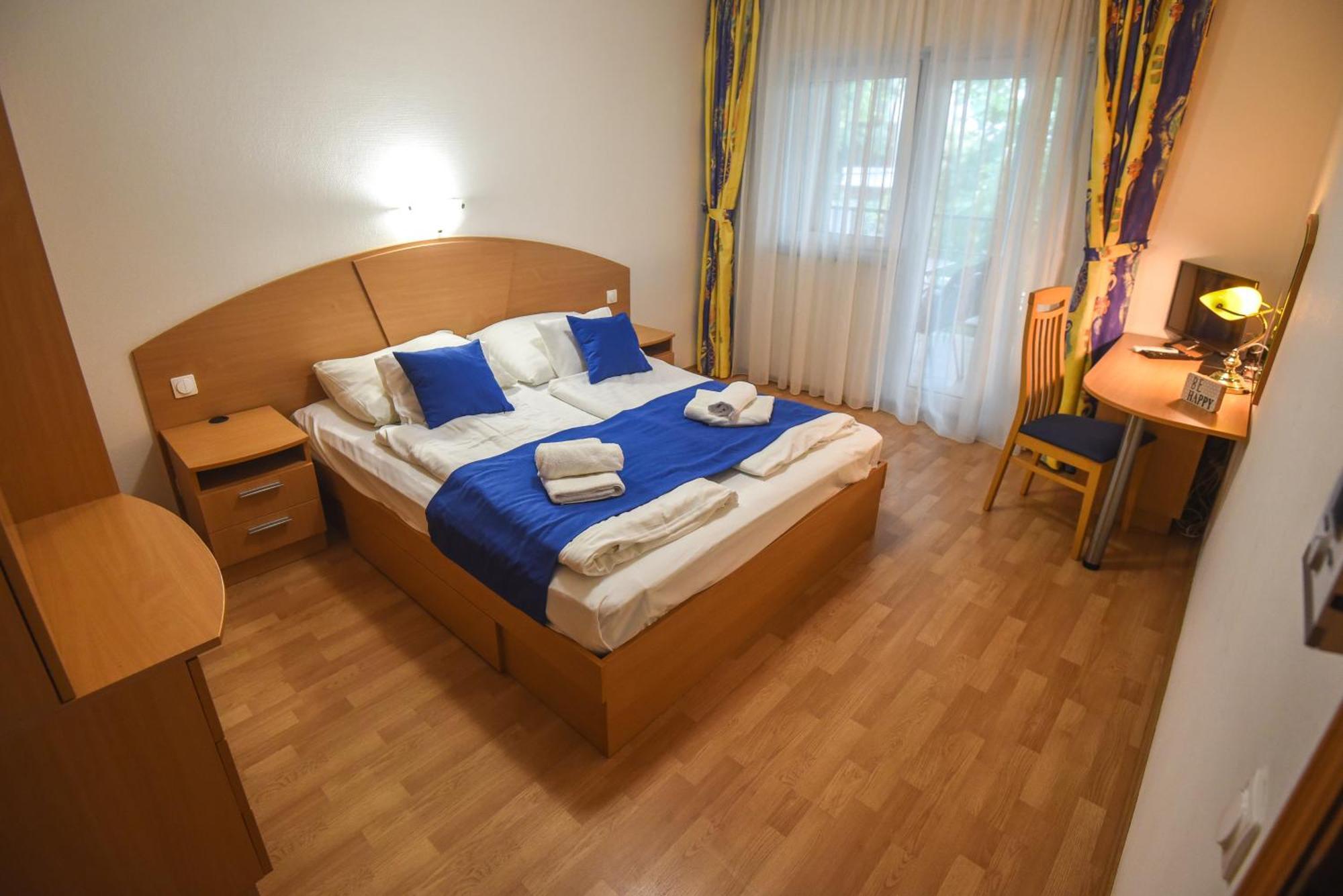 Amore Apartmanhaz Siofok Exterior photo