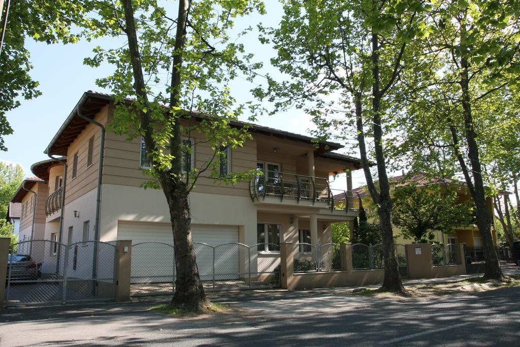 Amore Apartmanhaz Siofok Exterior photo